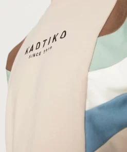 Kaotiko CREW SEATTLE UNISEX - Sweatshirt - Beige/brown/fresh Green -Kaotiko || Fire & Glory Populaire Magasin 0b4a9d4b3a764f1e8a91536a67a5e04a