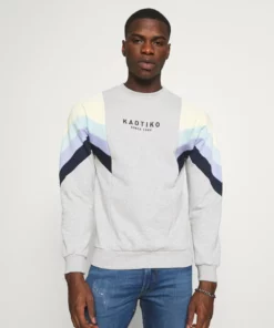 Kaotiko || Fire & Glory Populaire Magasin 27 Kaotiko CREW SEATTLE - Sweatshirt - Grey/yellow/green/grape/navy - Unisex