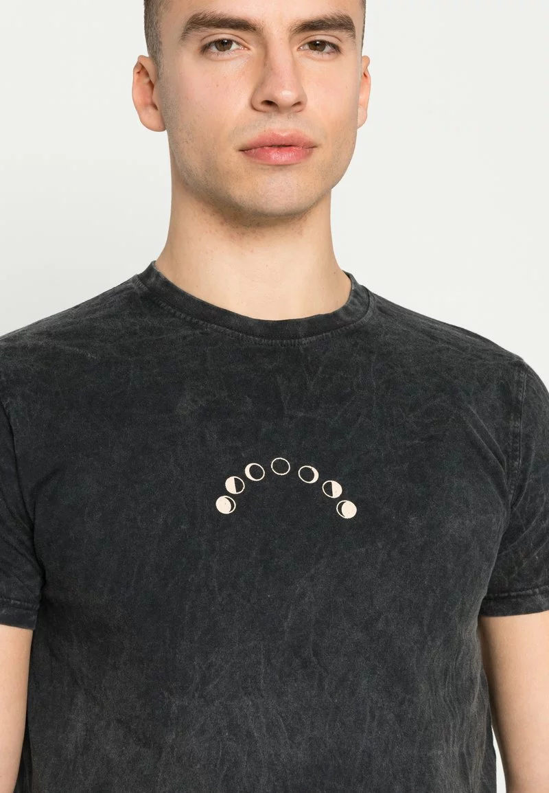 Kaotiko - Unisex WASHED COSMIC SNAKE - T-Shirt Print - Black 7 Kaotiko - Unisex WASHED COSMIC SNAKE - T-Shirt Print - Black – Bild 5