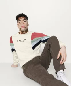 Kaotiko - Unisex CREW SEATTLE - Sweatshirt - Marfil/burgundy -Kaotiko || Fire & Glory Populaire Magasin 46f02ebef74c4c31be4a2a891f114236