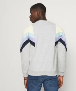 Kaotiko CREW SEATTLE - Sweatshirt - Grey/yellow/green/grape/navy - Unisex 12 Kaotiko CREW SEATTLE - Sweatshirt - Grey/yellow/green/grape/navy - Unisex -Kaotiko || Fire & Glory Populaire Magasin 6a76855757b14bbd87bae9a989ff14b7