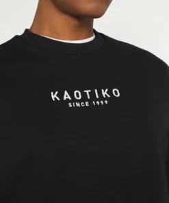 Kaotiko UNISEX CREW WALKER - Sweatshirt - Black -Kaotiko || Fire & Glory Populaire Magasin 77d51948b21d4691bd5b157e46d07c6b