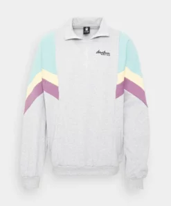 Kaotiko UNISEX CREW JEAN - Sweatshirt - Grey -Kaotiko || Fire & Glory Populaire Magasin 7a98a93b510545a3982b43bb7c2ac03f