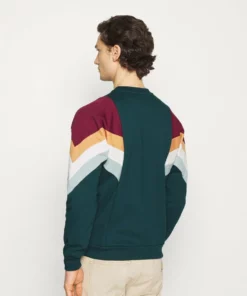 Kaotiko UNISEX CREW SEATTLE - Sweatshirt - Cloud 11 Kaotiko UNISEX CREW SEATTLE - Sweatshirt - Cloud -Kaotiko || Fire & Glory Populaire Magasin 881a3809db254db688b9b92f7ddaec5b