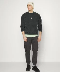 Kaotiko CREW WASHED PALM VIBES UNISEX - Sweatshirt - Black -Kaotiko || Fire & Glory Populaire Magasin 8d3175d2f0424105970620d792ba31ba