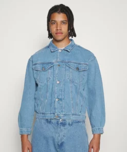 Kaotiko JACKET VINTAGE STAY TRUE UNISEX - Jeansjacke - Blue 12 Kaotiko JACKET VINTAGE STAY TRUE UNISEX - Jeansjacke - Blue -Kaotiko || Fire & Glory Populaire Magasin 925c4bd1439c4e2e866a9fe6dbef7e45