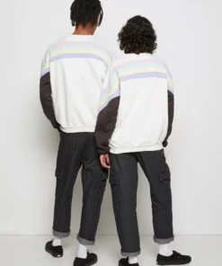 Kaotiko - Unisex CREW WALKER - Sweatshirt - Ivory/grey/pink -Kaotiko || Fire & Glory Populaire Magasin a3d14f0c70c44472acb435b9868b2417