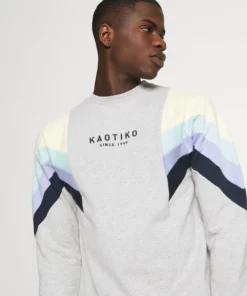 Kaotiko CREW SEATTLE - Sweatshirt - Grey/yellow/green/grape/navy - Unisex 13 Kaotiko CREW SEATTLE - Sweatshirt - Grey/yellow/green/grape/navy - Unisex -Kaotiko || Fire & Glory Populaire Magasin b463137ebc0a40ac9ac303e8ceb63d7a