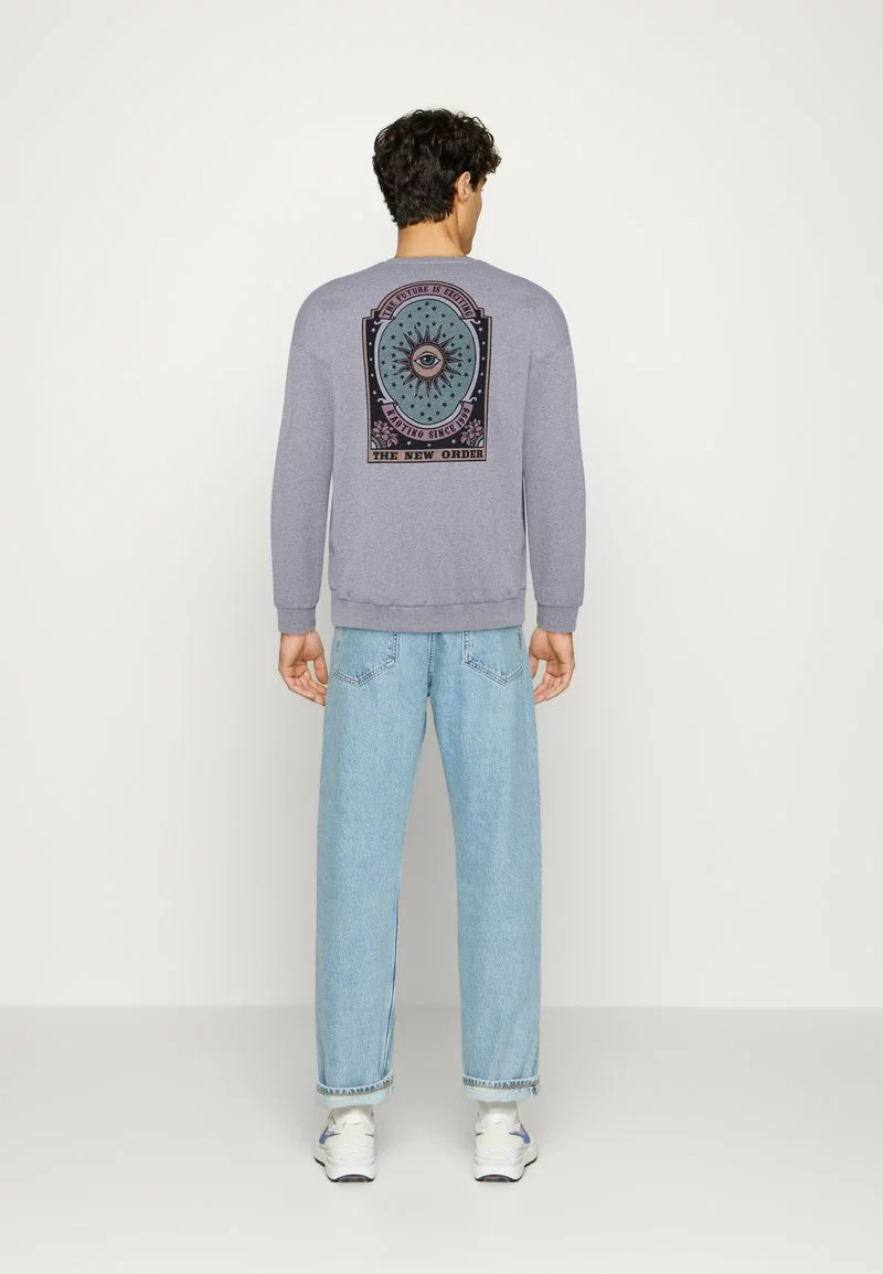 Kaotiko CREW NEW ORDER - Sweatshirt - Grey - Herren 5 Kaotiko CREW NEW ORDER - Sweatshirt - Grey - Herren – Bild 3