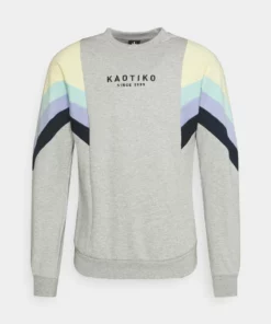 Kaotiko CREW SEATTLE - Sweatshirt - Grey/yellow/green/grape/navy - Unisex 15 Kaotiko CREW SEATTLE - Sweatshirt - Grey/yellow/green/grape/navy - Unisex -Kaotiko || Fire & Glory Populaire Magasin c9fc9db716c240a1ac22d90fcfb4f7db