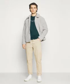 Kaotiko UNISEX CREW SEATTLE - Sweatshirt - Cloud 9 Kaotiko UNISEX CREW SEATTLE - Sweatshirt - Cloud -Kaotiko || Fire & Glory Populaire Magasin cf40fdc4676f4f74a85f4052fb4f2fe8