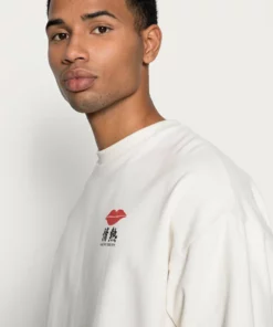 Kaotiko CREW LIPS JAPAN - Sweatshirt - Ivory - Herren -Kaotiko || Fire & Glory Populaire Magasin e74bd4c0b5ba41fbb33478713ed11e6b