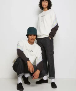 Kaotiko - Unisex CREW WALKER - Sweatshirt - Ivory/grey/pink -Kaotiko || Fire & Glory Populaire Magasin f9c1d58f6b66458d89bedd87cc40ae19