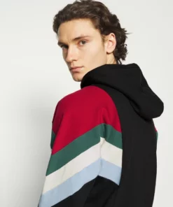 Kaotiko SUD CAP WALKER UNISEX - Kapuzenpullover - Black 14 Kaotiko SUD CAP WALKER UNISEX - Kapuzenpullover - Black -Kaotiko || Fire & Glory Populaire Magasin f9ed938d1811411cadf983629f1998c8